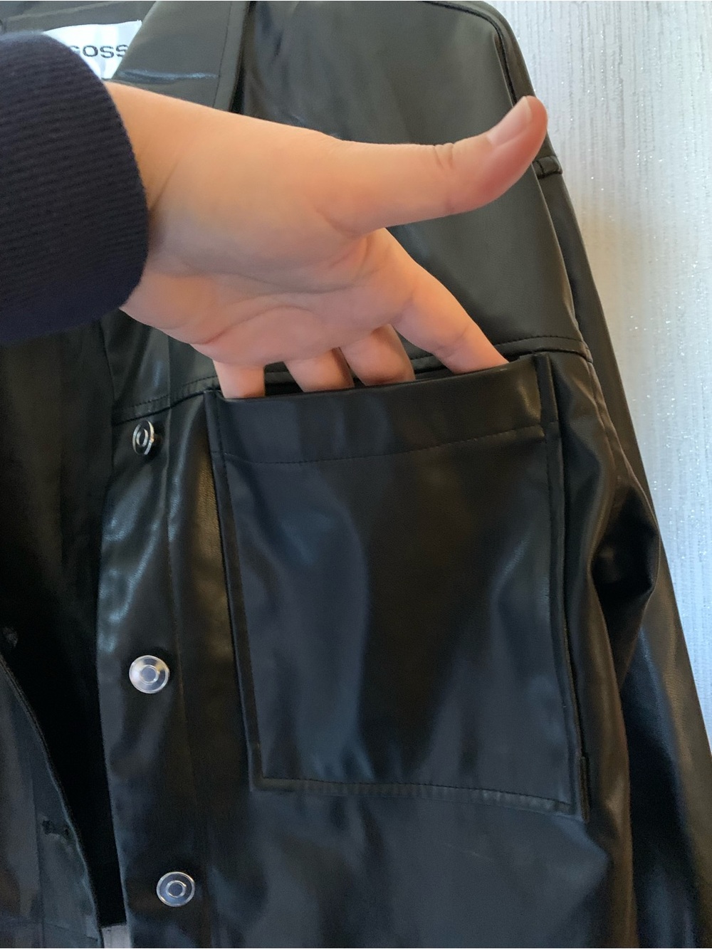 Vigoss Black Faux Leather Boxy Crop Jacket - Picture 4 of 6